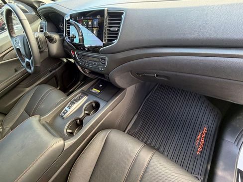 Used 2024 Honda Passport TrailSport image 34
