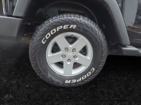Used 2016 Jeep Wrangler Unlimited Sport w/ Quick Order Package 24S AWD/4WD image 21