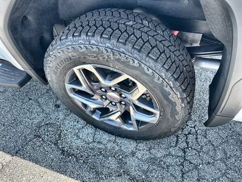 New 2026 GMC Sierra 1500 SLT AWD/4WD image 12