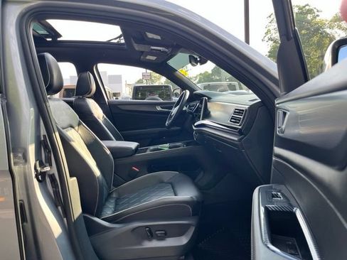 Used 2024 Volkswagen Atlas Cross Sport SEL Premium R-Line AWD/4WD image 22