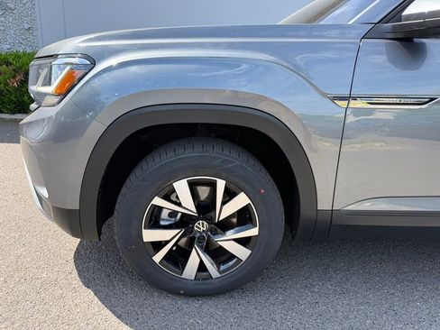 Used 2023 Volkswagen Atlas Cross Sport SE AWD/4WD image 13
