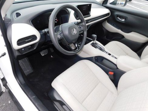Used 2024 Honda HR-V LX image 14