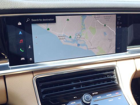 Certified 2023 Porsche Panamera image 18