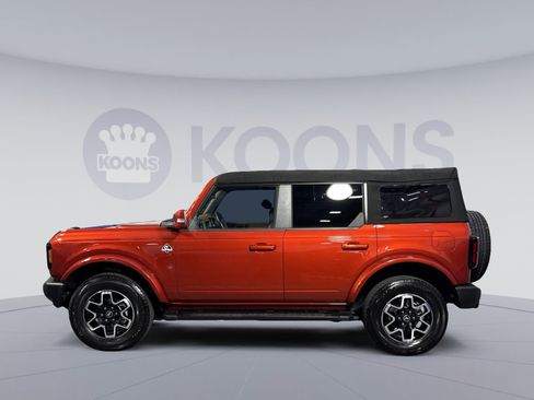 Used 2024 Ford Bronco Outer Banks image 2