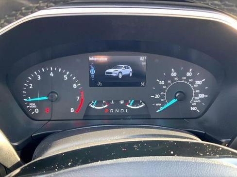 Used 2022 Ford Escape SE w/ Cold Weather Package image 19