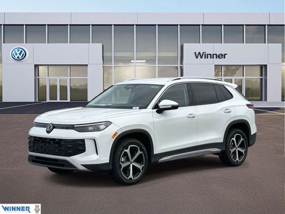 New 2025 Volkswagen Tiguan SE