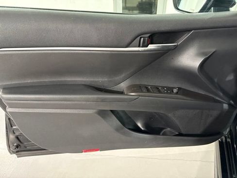 Used 2022 Toyota Camry SE w/ Audio Upgrade Package FWD image 17