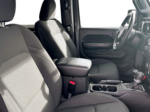 Used 2020 Jeep Wrangler Sport image 10