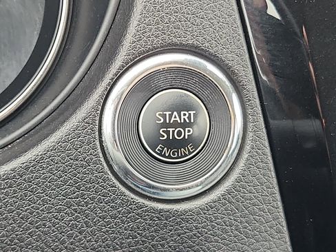 Used 2022 Nissan Rogue Sport SL image 18