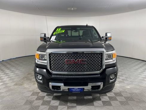 Used 2015 GMC Sierra 2500 Denali w/ Duramax Plus Package AWD/4WD image 17
