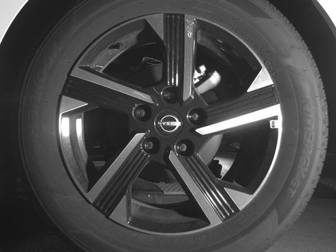 Used 2025 Nissan Sentra SV FWD image 14