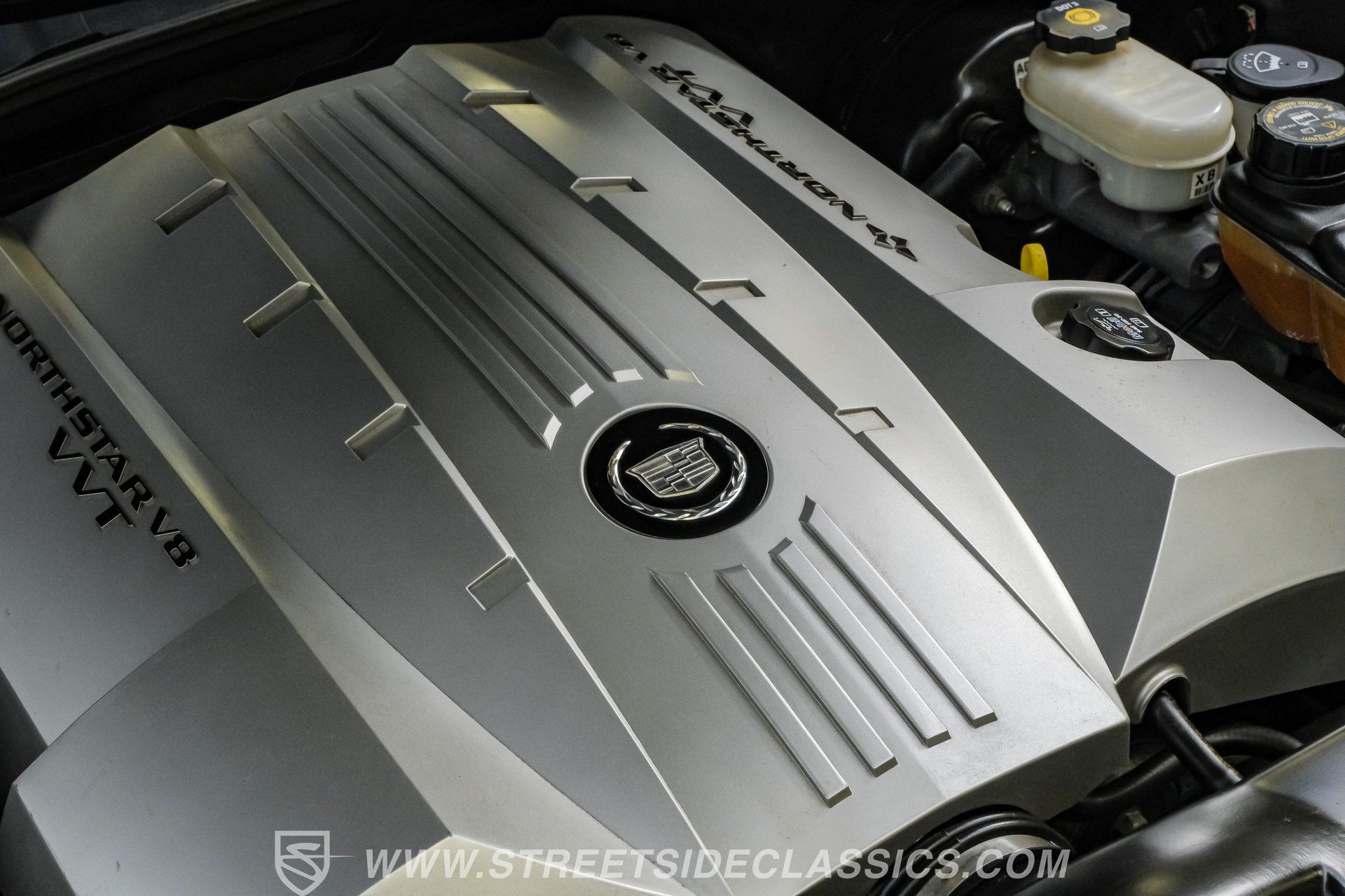 Used 2006 Cadillac XLR RWD image 40