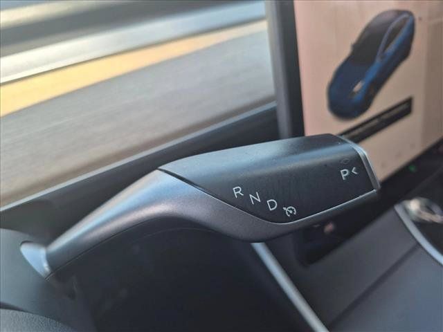 Used 2018 Tesla Model 3 Long Range RWD image 15