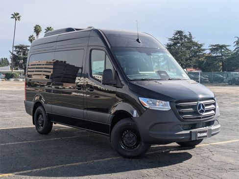New 2025 Mercedes-Benz Sprinter 2500 image 1