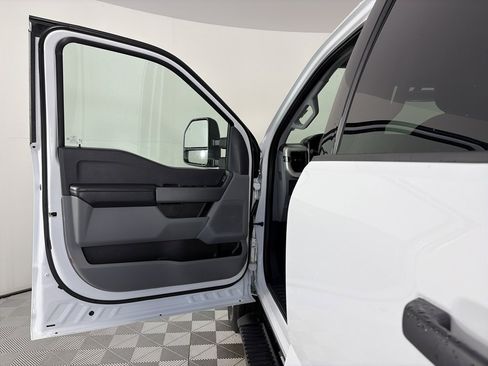 Certified 2024 Ford F350 XLT image 10