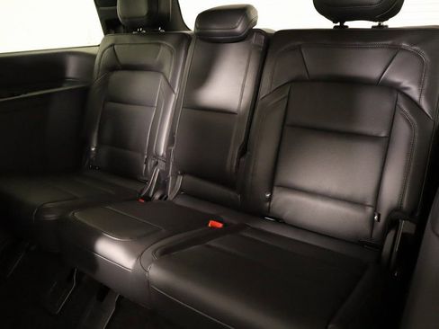 New 2025 Lincoln Navigator Reserve w/ Jet Appearance Package AWD/4WD image 13