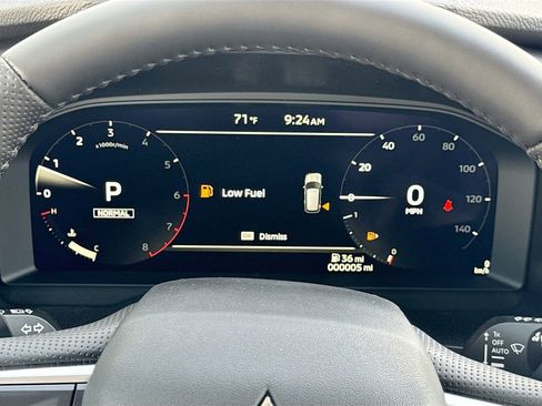 Used 2025 Mitsubishi Outlander SEL image 13