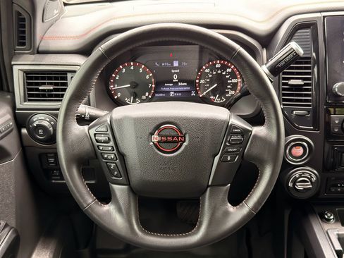 Used 2023 Nissan Titan PRO-4X w/ Pro-4x Convenience Package image 11