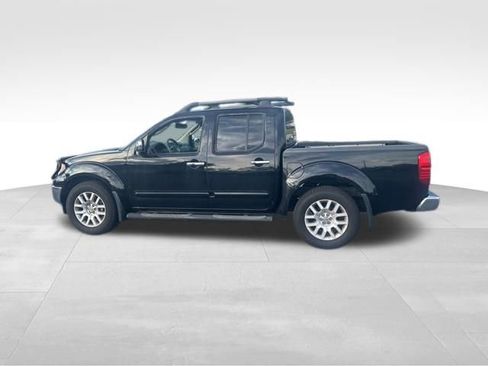 Used 2010 Nissan Frontier LE w/ LE Value Truck Pkg RWD image 10