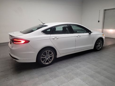 Used 2017 Ford Fusion SE w/ Equipment Group 201A FWD image 10