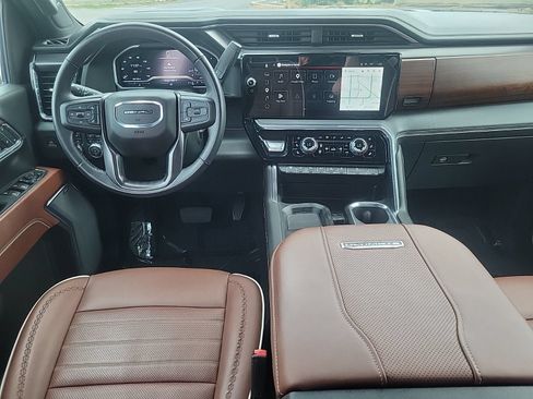 Used 2024 GMC Sierra 2500 Denali Ultimate AWD/4WD image 19