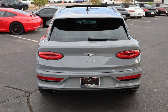 Used 2023 Bentley Bentayga AWD/4WD image 15