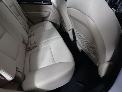 Used 2012 Kia Sorento LX image 22