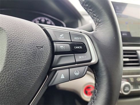 Used 2022 Honda Accord Touring image 27