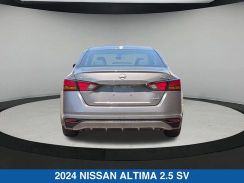 Used 2024 Nissan Altima 2.5 SV AWD/4WD image 10