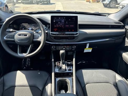 New 2026 Jeep Compass Latitude AWD/4WD image 15