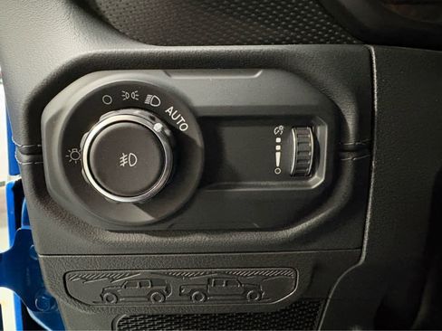 Used 2024 Jeep Wrangler Unlimited Rubicon AWD/4WD image 29