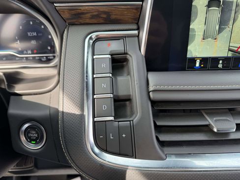 Certified 2024 Chevrolet Suburban Premier AWD/4WD image 24