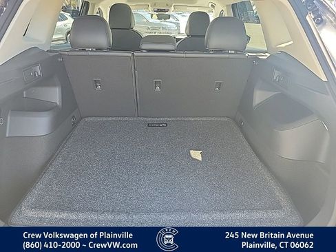 New 2025 Volkswagen Tiguan SE image 38