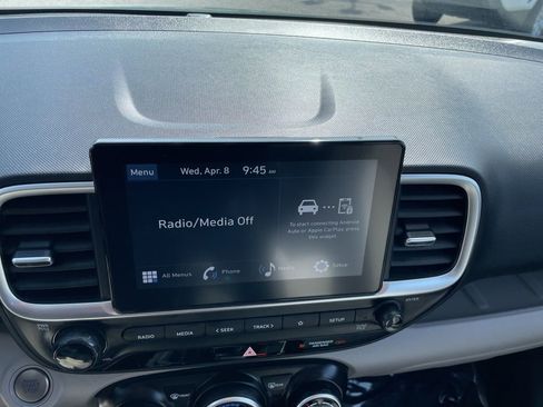 Used 2025 Hyundai Venue SEL image 10