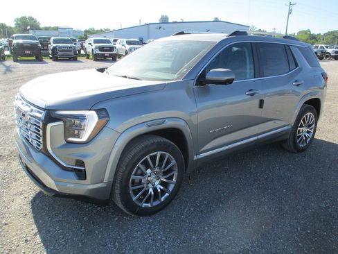 New 2026 GMC Terrain Denali AWD/4WD image 9