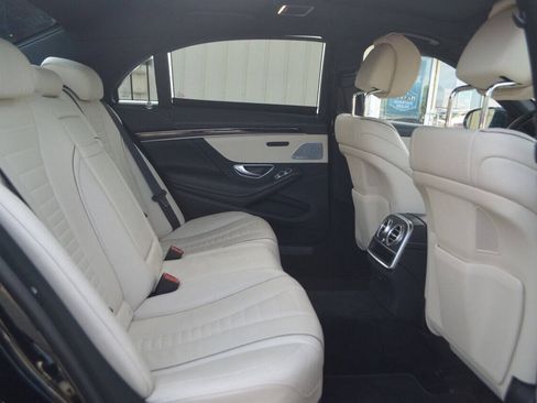 Used 2018 Mercedes-Benz S 560 Sedan image 29