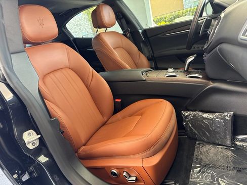 Certified 2023 Maserati Ghibli Modena RWD image 20