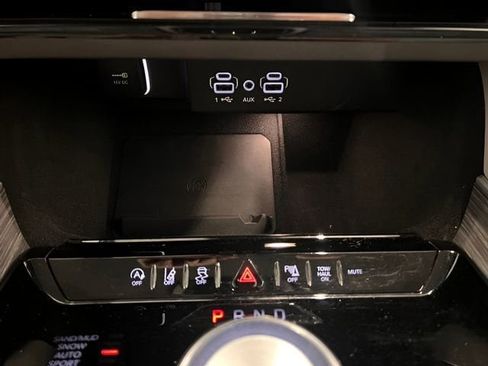 Used 2023 Jeep Wagoneer Series II w/ Flexible Seating Group image 37