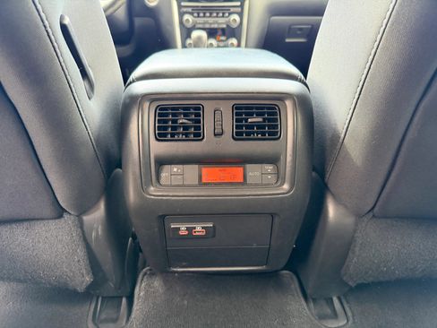 Used 2019 Nissan Pathfinder SV AWD/4WD image 34