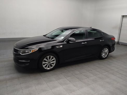 Used 2018 Kia Optima LX w/ 17" Alloy Wheels Package image 2