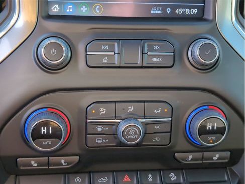 Used 2022 Chevrolet Silverado 1500 LT Trail Boss image 19