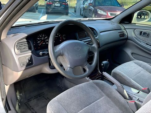 Used 2001 Nissan Altima GXE image 17