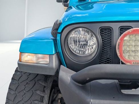 Used 2020 Jeep Wrangler Unlimited Sahara w/ Uconnect 4C Nav & Sound Group image 8