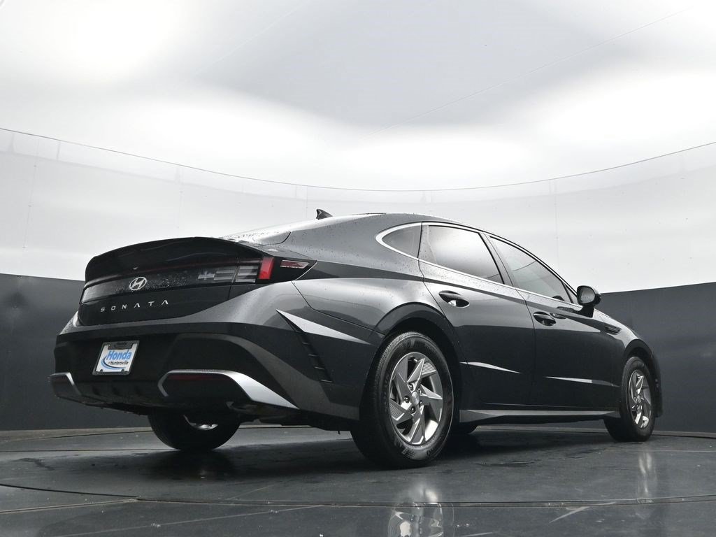 Used 2025 Hyundai Sonata SE FWD image 34