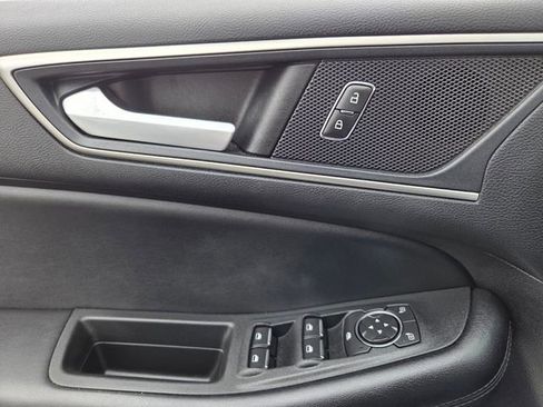 Used 2022 Ford Edge SEL w/ Convenience Package image 26