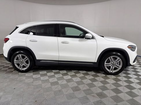Used 2021 Mercedes-Benz GLA 250 4MATIC image 4