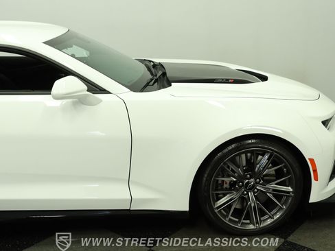 Used 2023 Chevrolet Camaro ZL1 RWD image 29