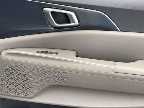 New 2026 Kia Carnival image 17