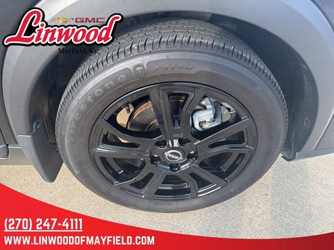 Used 2024 Nissan Kicks SR w/ SR Premium Package image 13