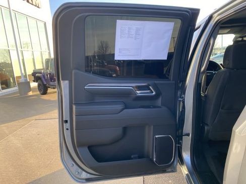 Used 2025 Chevrolet Silverado 1500 LT AWD/4WD image 20